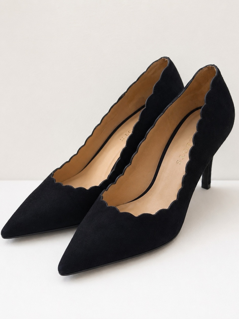 Talbots Black Suede Scalloped Pointed Toe Pumps Heels Size 7M Classic - Picture 1 of 7